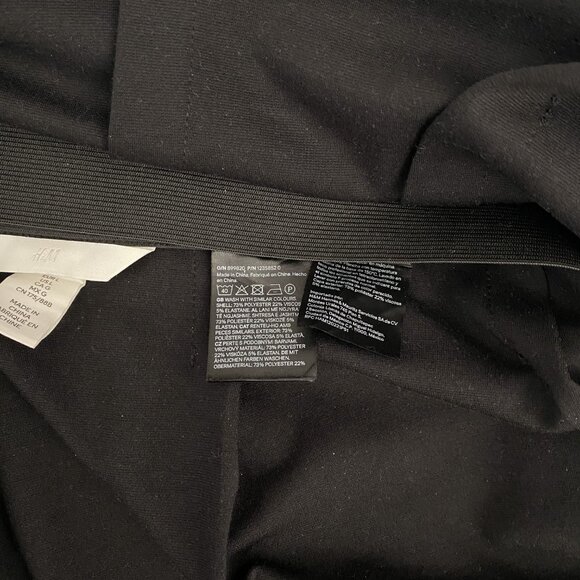 H&M - PLEATED JERSEY SKIRT - L - Black - Picture 3 of 6